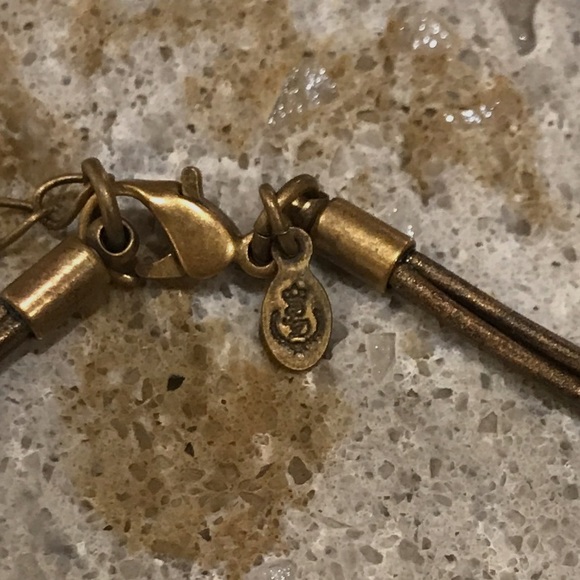 Premier Designs Necklace w/ Gold Pendant w/ Accent - Picture 5 of 8